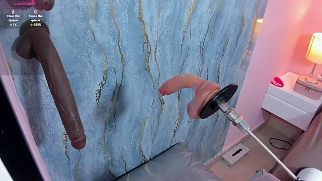 honey sofii  online show from November 12, 2025, 12:05 pm