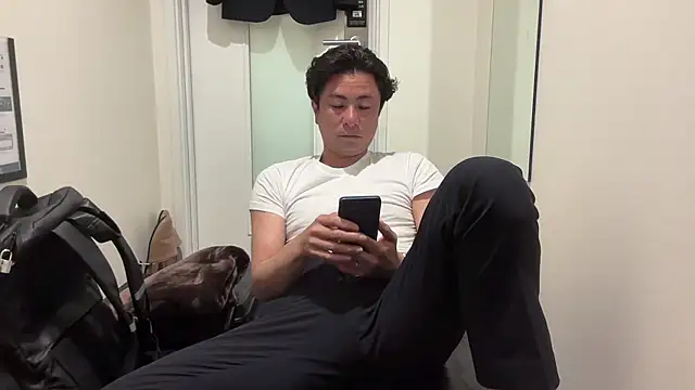 masato1115aa online show from May 15, 2026, 11:50 am
