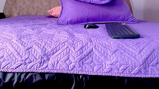 abigail fx online show from November 22, 2025, 3:05 am