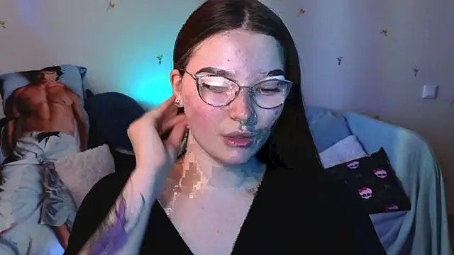 milliedoll online show from May 27, 2026, 12:24 pm