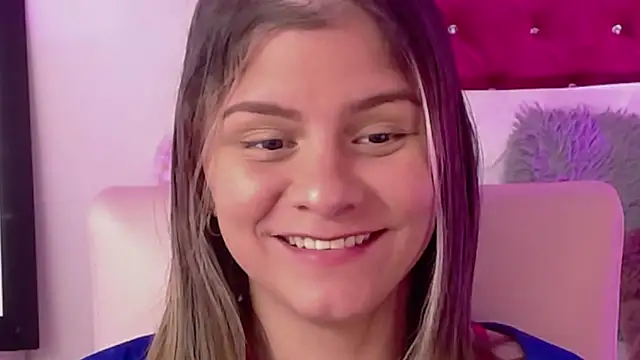 Snapshot of ValeAmayaa chatting on March 11, 2025, 10:42 pm ValeAmayaa online show from March 11, 2025, 10:42 pm