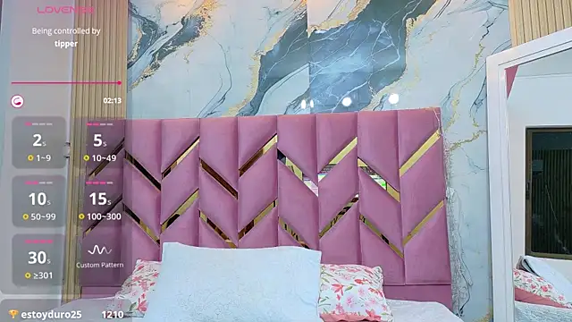 Snapshot of innocenthazel chatting on October 5, 2025, 7:34 pm innocenthazel online show from October 5, 2025, 7:34 pm