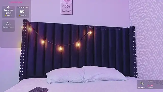 Snapshot of innocenthazel chatting on October 9, 2025, 12:30 am innocenthazel online show from October 9, 2025, 12:30 am