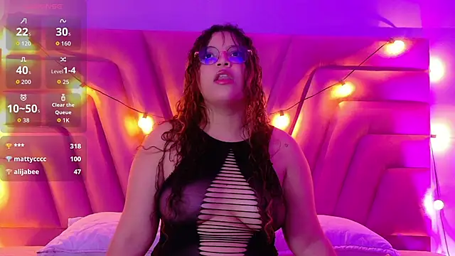 Snapshot of innocenthazel chatting on October 25, 2025, 2:52 am innocenthazel online show from October 25, 2025, 2:52 am