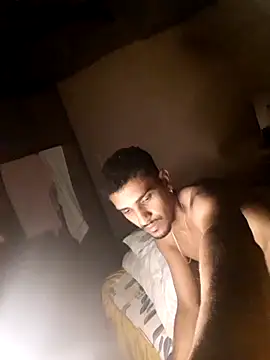 Snapshot of ldkzinnn chatting on October 16, 2025, 10:11 pm ldkzinnn online show from October 16, 2025, 10:11 pm