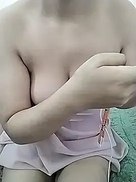 Snapshot of Imanarbik chatting on February 20, 2025, 1:30 pm Imanarbik online show from February 20, 2025, 1:30 pm