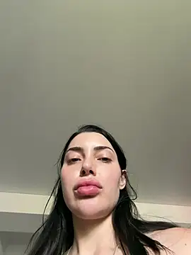 Snapshot of Mia_Splash chatting on June 18, 2026, 10:41 am Mia Splash online show from June 18, 2026, 10:41 am