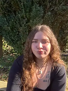 badcurvy online show from March 10, 2025, 9:53 am