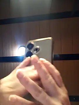 Snapshot of chanel-2025 chatting on February 3, 2026, 1:04 am chanel-2025 online show from February 3, 2026, 1:04 am