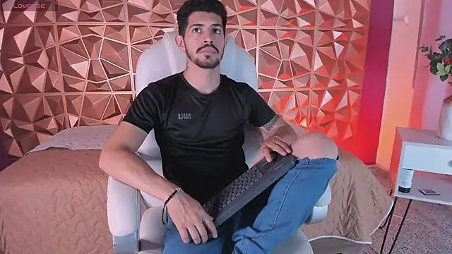 AlejandroStormm online show from March 16, 2025, 8:21 pm