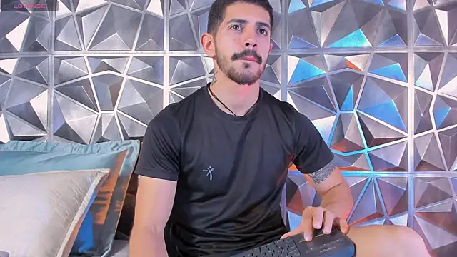 AlejandroStormm online show from March 3, 2026, 10:37 pm