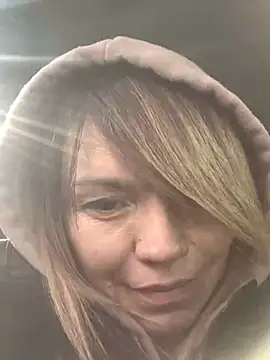 Snapshot of Ella_Pearlie chatting on February 27, 2025, 7:23 am Ella Pearlie online show from February 27, 2025, 7:23 am