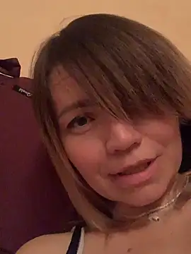 Snapshot of Ella_Pearlie chatting on March 5, 2025, 4:13 pm Ella Pearlie online show from March 5, 2025, 4:13 pm