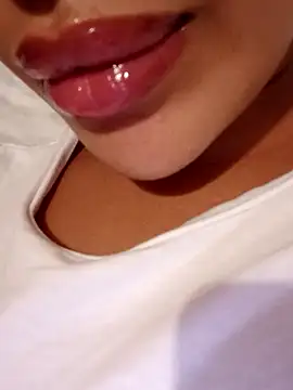 Sexlove1xo online show from September 27, 2025, 2:33 pm