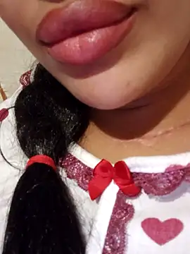 Sexlove1xo online show from November 11, 2025, 2:00 am