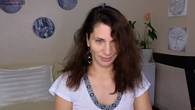 mylady xenia online show from March 15, 2026, 9:43 pm