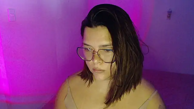 Snapshot of GoddessChaar chatting on October 21, 2025, 1:34 pm GoddessChaar online show from October 21, 2025, 1:34 pm