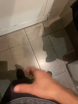 Snapshot of mikekmi21 chatting on February 20, 2025, 12:36 pm mikekmi21 online show from February 20, 2025, 12:36 pm