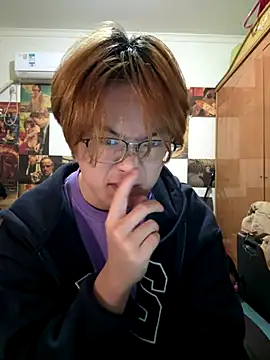 Snapshot of Anson0722 chatting on October 31, 2025, 12:17 pm Anson0722 online show from October 31, 2025, 12:17 pm