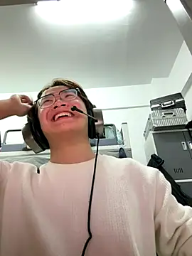 Snapshot of Anson0722 chatting on November 5, 2025, 3:45 pm Anson0722 online show from November 5, 2025, 3:45 pm