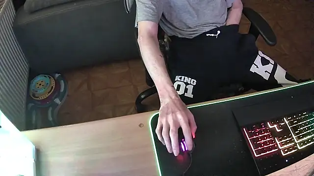 DerGeileLoveboy online show from November 18, 2025, 2:21 pm