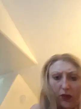 Snapshot of PoppyRoseX chatting on November 14, 2025, 8:07 pm PoppyRoseX online show from November 14, 2025, 8:07 pm