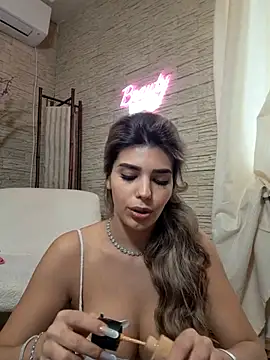 Snapshot of Bella_Posh chatting on February 7, 2026, 9:13 am Bella Posh online show from February 7, 2026, 9:13 am