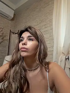 Snapshot of Bella_Posh chatting on February 8, 2026, 7:12 am Bella Posh online show from February 8, 2026, 7:12 am