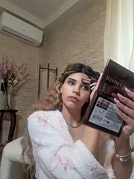 Snapshot of Bella_Posh chatting on February 21, 2026, 7:53 am Bella Posh online show from February 21, 2026, 7:53 am