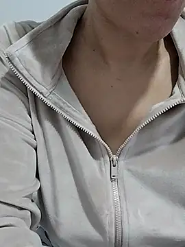 BUSE8821 online show from October 16, 2025, 9:38 pm