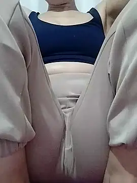 BUSE8821 online show from December 3, 2025, 11:03 pm