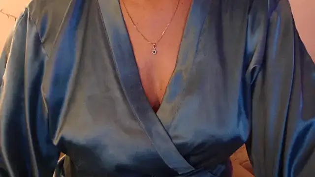 YourfantasyGiuly online show from July 21, 2026, 5:10 am