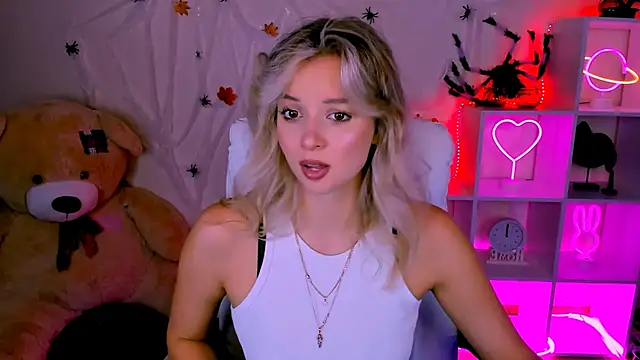 Snapshot of melissa_richardson chatting on October 16, 2025, 4:30 pm melissa richardson online show from October 16, 2025, 4:30 pm