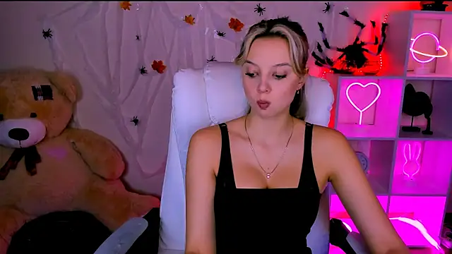 Snapshot of melissa_richardson chatting on November 1, 2025, 8:38 am melissa richardson online show from November 1, 2025, 8:38 am