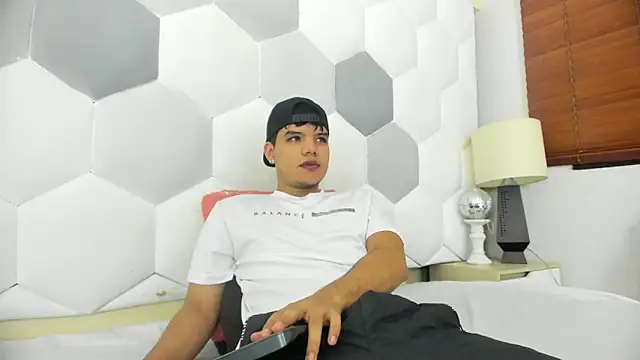 Axel Forte online show from February 3, 2026, 1:16 pm