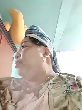 Snapshot of Sweet_fatty18 chatting on February 18, 2025, 4:48 am Sweet fatty18 online show from February 18, 2025, 4:48 am