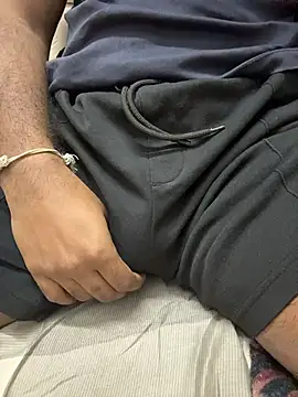 Snapshot of monstercock1110 chatting on November 29, 2025, 5:49 pm monstercock1110 online show from November 29, 2025, 5:49 pm