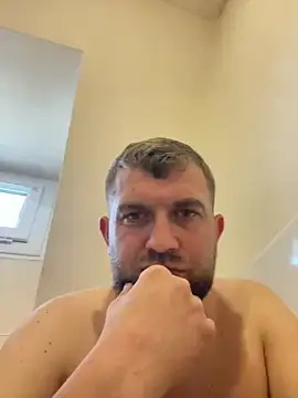 daniel21p online show from March 9, 2025, 1:48 pm