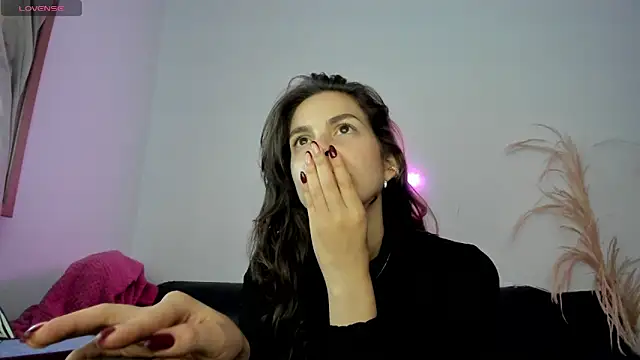Snapshot of jessyegoldenn chatting on May 24, 2026, 7:30 pm jessyegoldenn online show from May 24, 2026, 7:30 pm