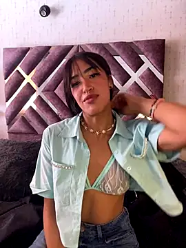 MichelleDiaz Pink online show from September 9, 2025, 3:33 pm