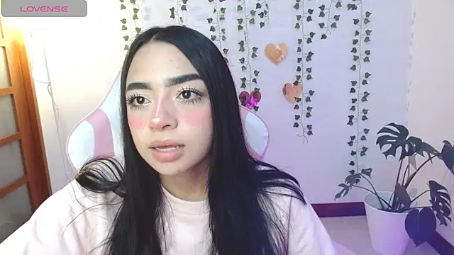 Snapshot of hellokitty__valery chatting on June 30, 2026, 1:50 am hellokitty valery online show from June 30, 2026, 1:50 am