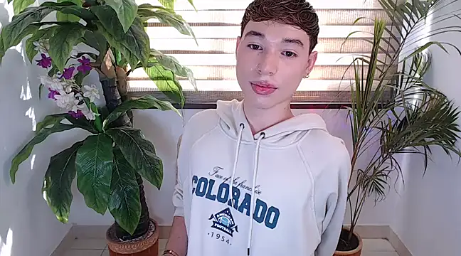 Snapshot of cod_dolll chatting on February 27, 2025, 9:25 pm cod dolll online show from February 27, 2025, 9:25 pm