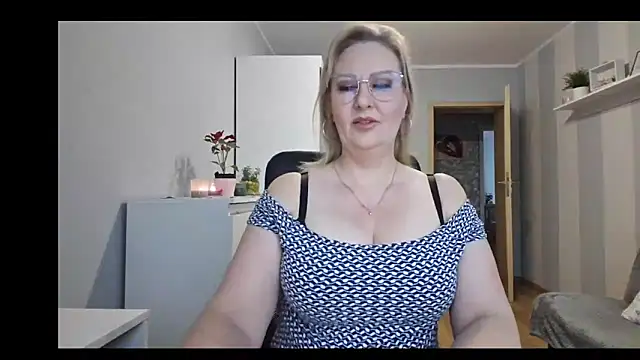DianaLive online show from February 4, 2026, 7:14 am