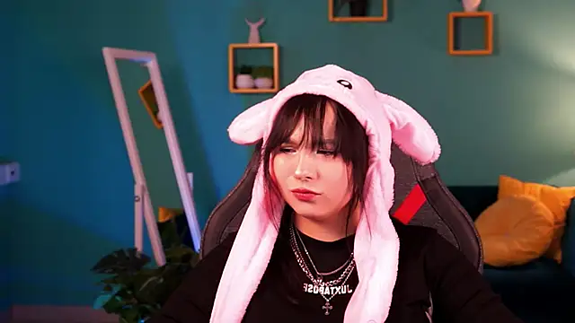 HanaWise online show from March 5, 2025, 11:28 am