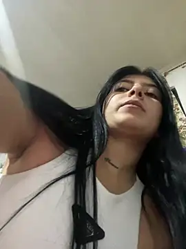 Snapshot of Alexandra090 chatting on February 23, 2025, 11:04 pm Alexandra090 online show from February 23, 2025, 11:04 pm