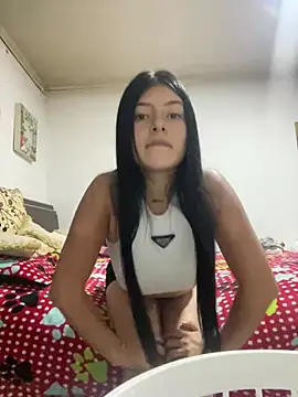 Snapshot of Alexandra090 chatting on February 24, 2025, 2:40 am Alexandra090 online show from February 24, 2025, 2:40 am