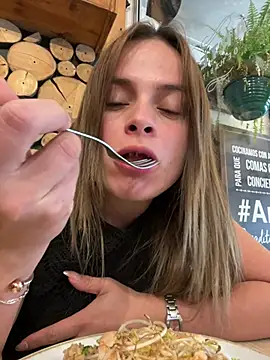 gynna kimera online show from March 11, 2025, 7:14 pm