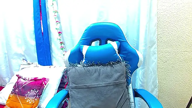 Gia leinn online show from March 18, 2026, 2:31 pm