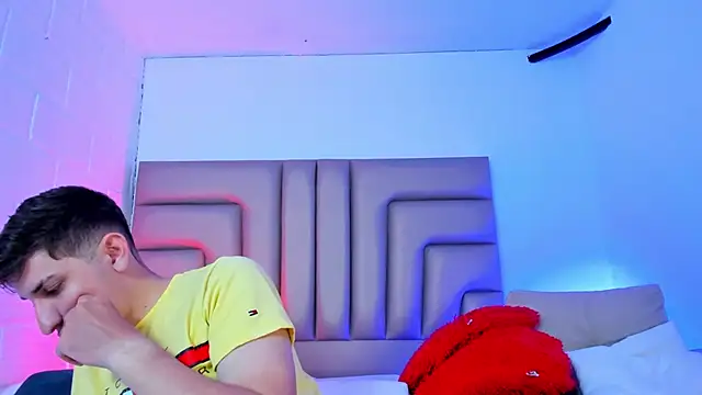 BonnieeAndClyde online show from September 22, 2025, 4:20 pm