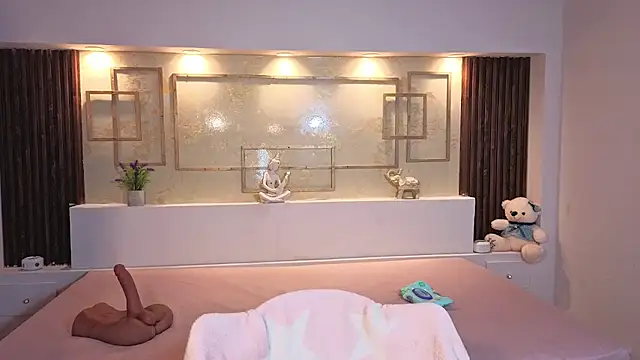 Snapshot of ChloeMoon9 chatting on November 2, 2025, 12:07 pm ChloeMoon9 online show from November 2, 2025, 12:07 pm